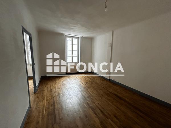 Location Appartement 3 pièces 66.44 m² - 9 RUE DE L'HOTEL DE VILLE Cozes 17120