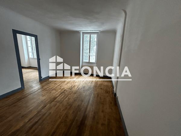 Location Appartement 3 pièces 66.44 m² - 9 RUE DE L'HOTEL DE VILLE Cozes 17120