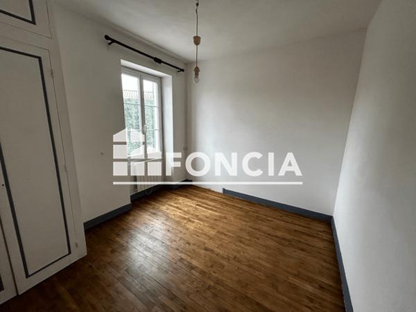 Location Appartement 3 pièces 66.44 m² - 9 RUE DE L'HOTEL DE VILLE Cozes 17120