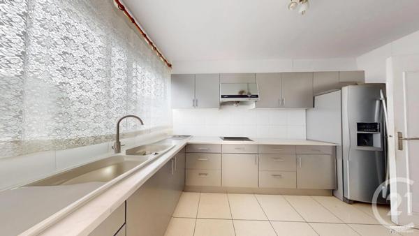 Appartement F5 à vendre  5 pièces - 103 m2 LA COURNEUVE - 93