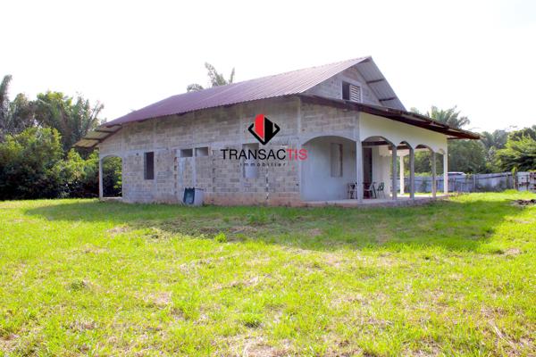 A MANA MAISON JUMELEE DE TYPE 3 EN DUPLEX SUR GRANDE PROPRIETE