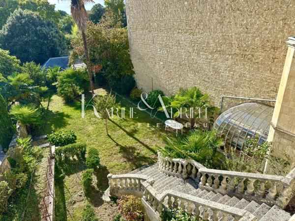 CHARME ET AUTHENTICITÉ POUR CETTE MAISON BOURGEOISE DE CENTRE VILLE