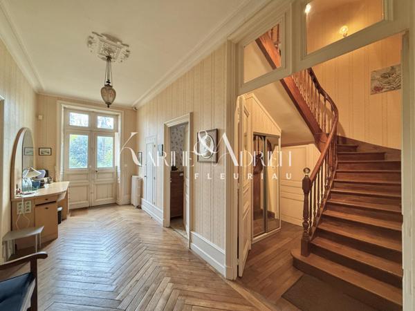 CHARME ET AUTHENTICITÉ POUR CETTE MAISON BOURGEOISE DE CENTRE VILLE