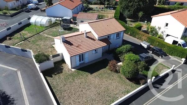 Maison à vendre  6 pièces - 94,52 m 2   MONTREVAULT SUR EVRE  - 49