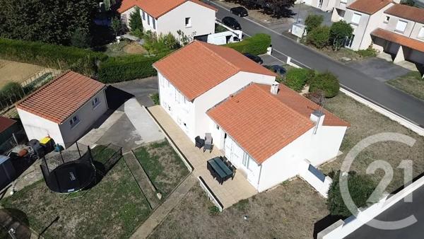 Maison à vendre  6 pièces - 94,52 m 2   MONTREVAULT SUR EVRE  - 49