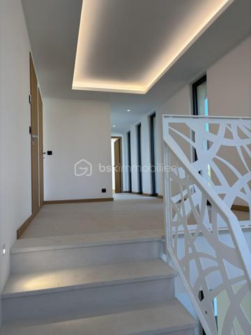 Maison contemporaine de 262,49 m²