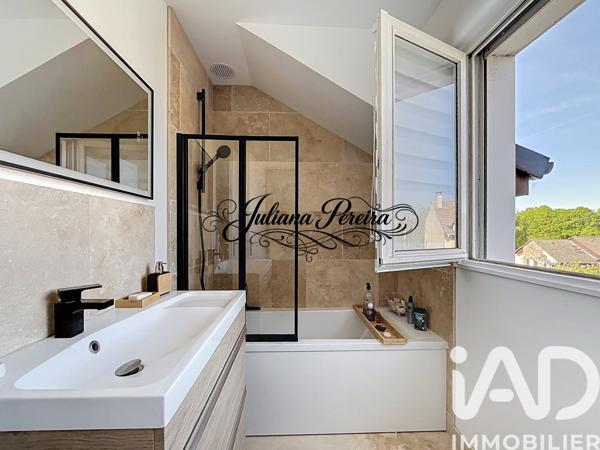 Maison à vendre 5 pièces 129 m² Épône