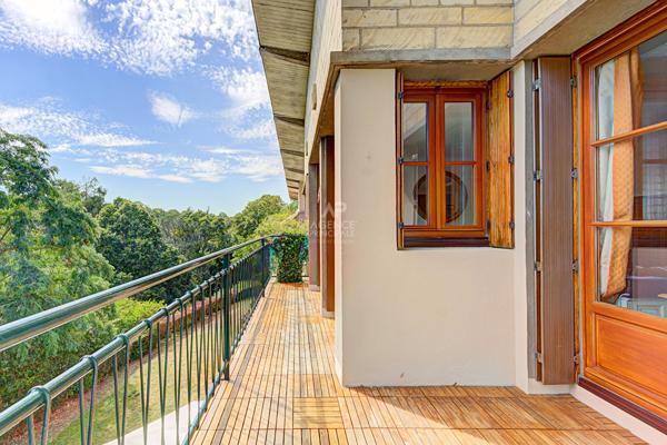 Appartement 4 pièces à vendre à Saint-Germain-en-Laye 420 000 € **  - Référence  18447