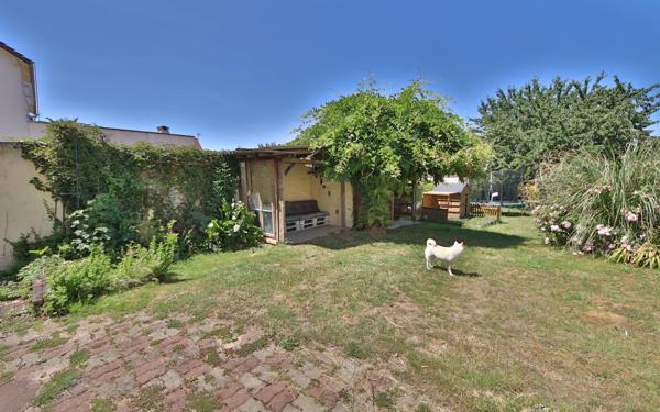 Maison à vendre    5 pièces • 120 m2 Chierry