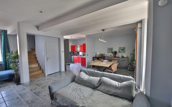 Maison à vendre    5 pièces • 120 m2 Chierry