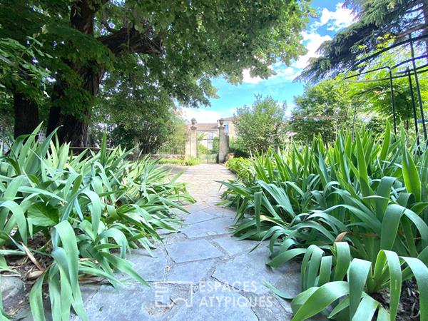 Bâtisse de caractère pour de beaux projets en Basse Ardèche