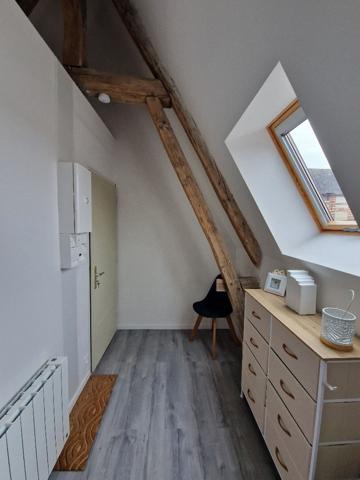 SEZANNE CENTRE VILLE - STUDIO MEUBLE