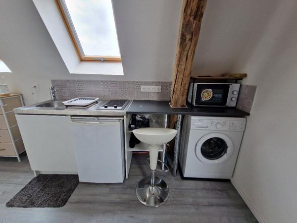 SEZANNE CENTRE VILLE - STUDIO MEUBLE