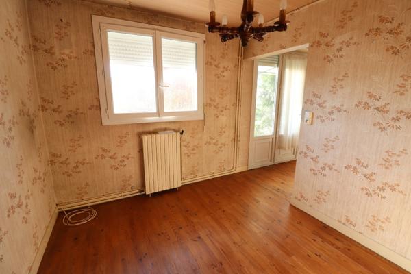 Maison 5 pièces 75m² secteur SAINT JEAN D'ANGELY (17)