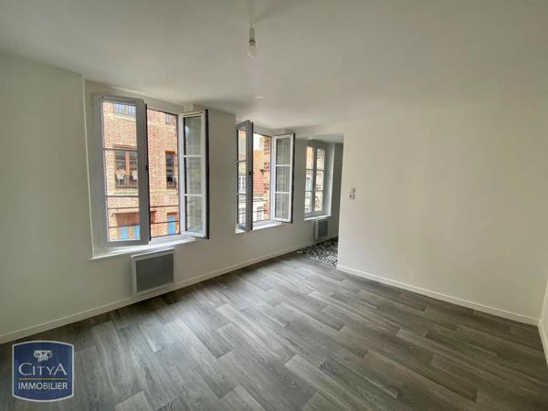 Appartement à louer 2 pièces 42.75m² Dieppe (76200)