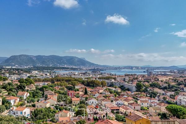 Maison familiale avec vue sur la rade de Toulon