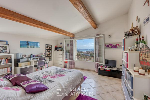 Maison familiale avec vue sur la rade de Toulon