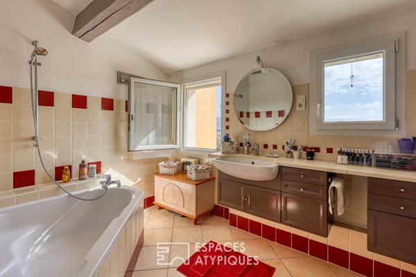 Maison familiale avec vue sur la rade de Toulon
