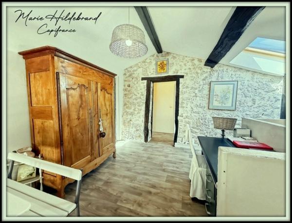 Maison en pierre de plus de 220m² - 5 chambres - jardin, piscine, dépendances - 3600m²