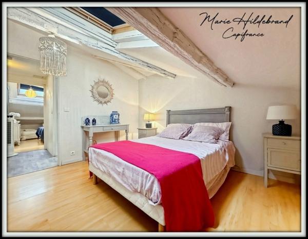 Maison en pierre de plus de 220m² - 5 chambres - jardin, piscine, dépendances - 3600m²