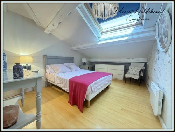 Maison en pierre de plus de 220m² - 5 chambres - jardin, piscine, dépendances - 3600m²