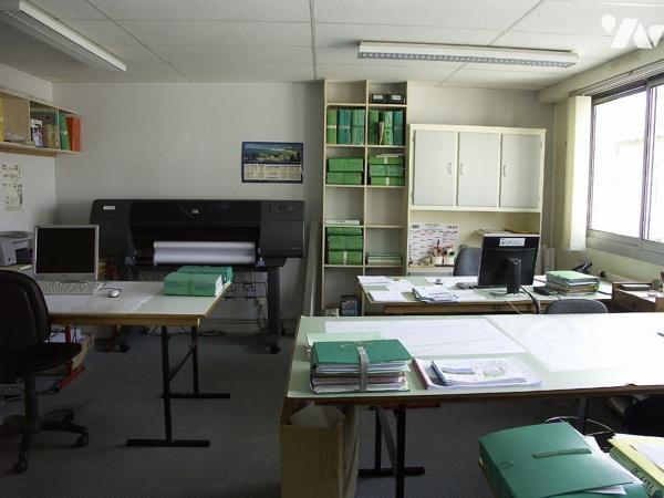 Bâtiment à usage de bureaux
