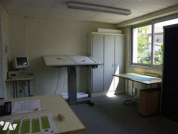 Bâtiment à usage de bureaux