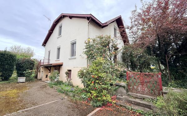 Maison à vendre    6 pièces •  Aire-sur-l'Adour