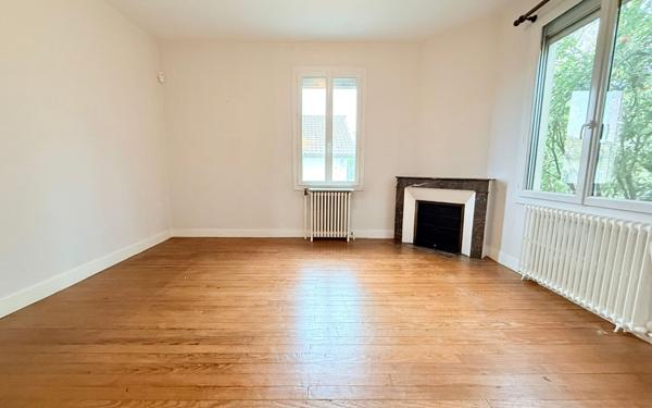 Maison à vendre    6 pièces •  Aire-sur-l'Adour