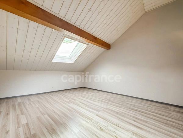 Appartement à vendre 2 pièces GRILLY (01) - Duplex T2 + 1 pièce - 52m2 habitable (69m2 au sol) avec parking privatif