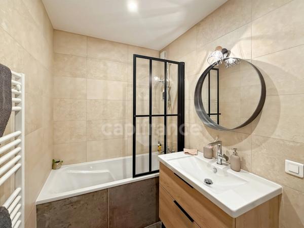 Appartement à vendre 2 pièces GRILLY (01) - Duplex T2 + 1 pièce - 52m2 habitable (69m2 au sol) avec parking privatif