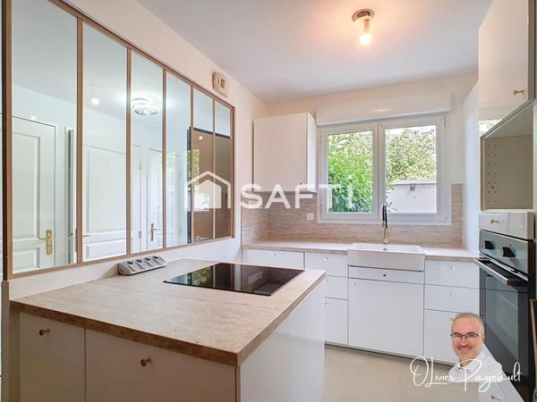 VILLA T5 EN TRIPLEX, MODERNE AUX PORTES DE LYON