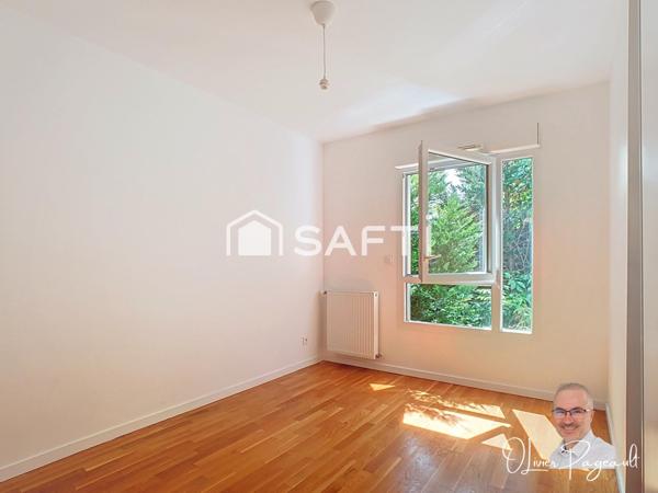 VILLA T5 EN TRIPLEX, MODERNE AUX PORTES DE LYON