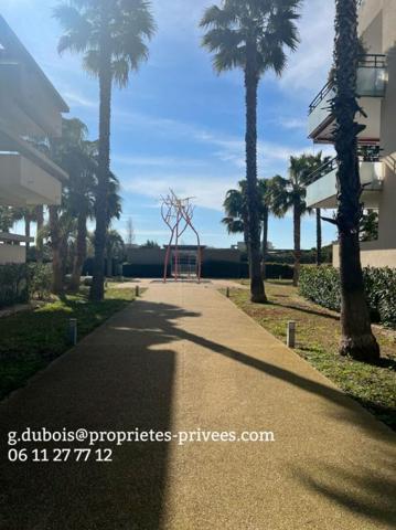 Appartement royal villeroy Sete , garage et piscine