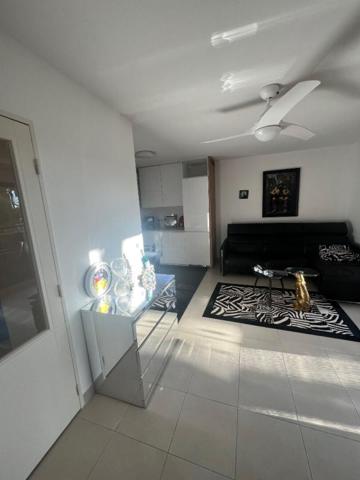 Appartement royal villeroy Sete , garage et piscine