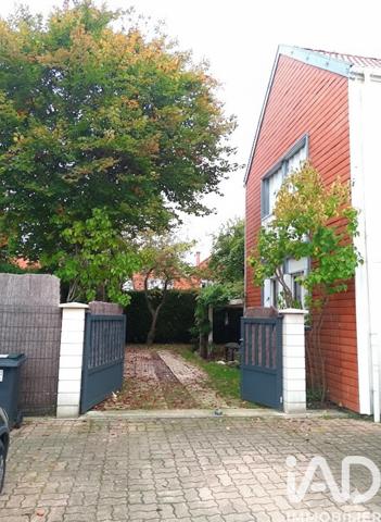 Maison à vendre 8 pièces 185 m² Voisins-le-Bretonneux