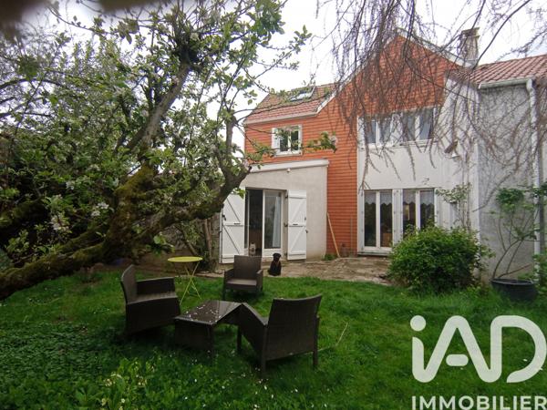Maison à vendre 8 pièces 185 m² Voisins-le-Bretonneux