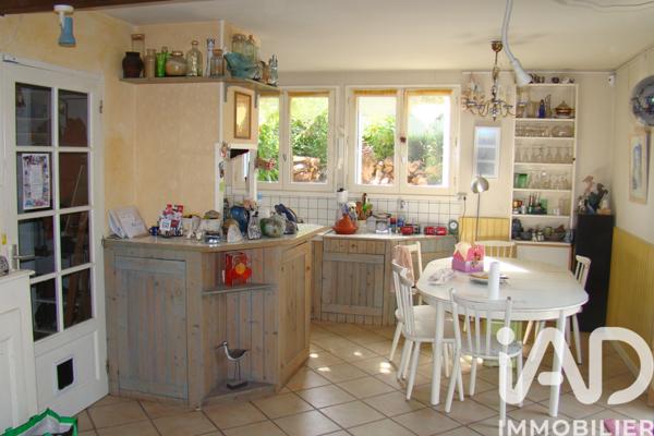 Maison à vendre 8 pièces 185 m² Voisins-le-Bretonneux