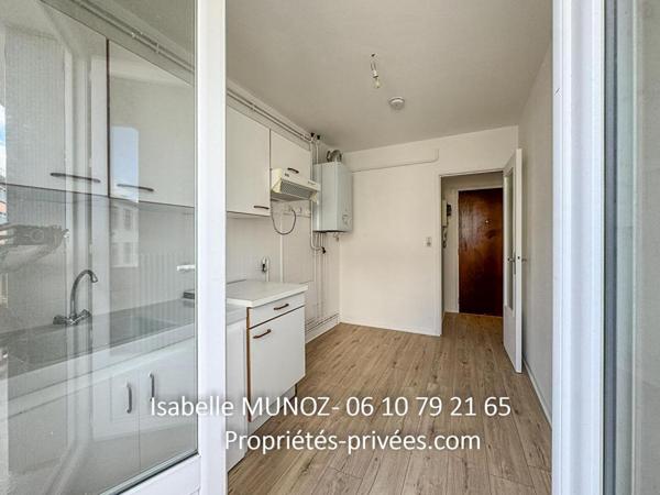 Ensemble de 2 Appartements F1 +F2, balcon, cave, garage