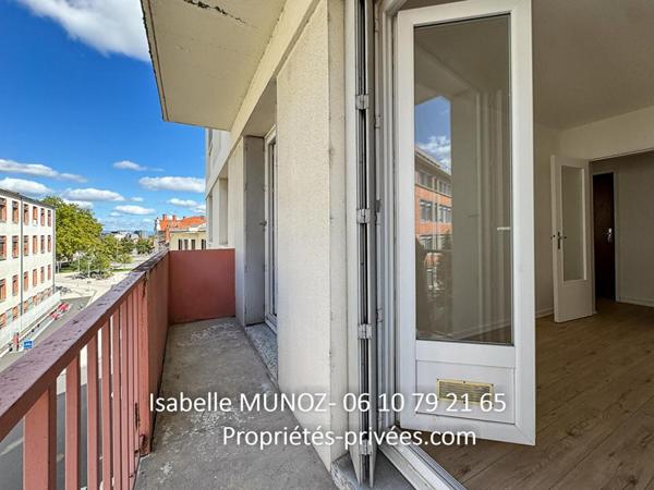 Ensemble de 2 Appartements F1 +F2, balcon, cave, garage