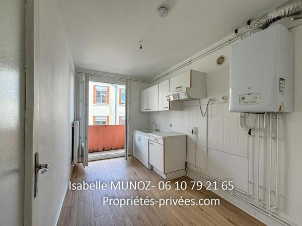 Ensemble de 2 Appartements F1 +F2, balcon, cave, garage
