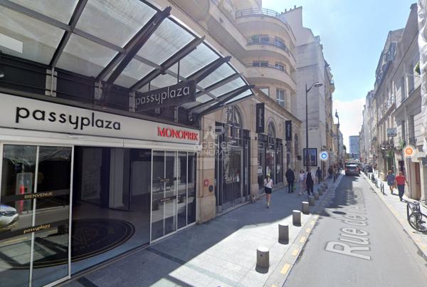 "Paris 16è - Passy" Très Joli appartement meublé de 2 pièces 30 m2 ! Loyer 1 398 €/mois charges comprises **  - Référence  23252