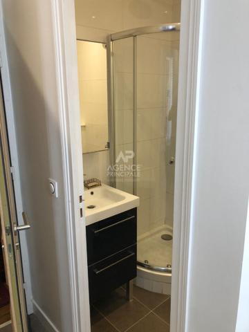 "Paris 16è - Passy" Très Joli appartement meublé de 2 pièces 30 m2 ! Loyer 1 398 €/mois charges comprises **  - Référence  23252