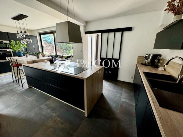 Maison 6 pièce(s) 3 chambre(s) 130 m²