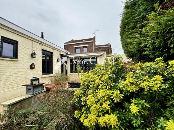 Maison 6 pièce(s) 3 chambre(s) 130 m²