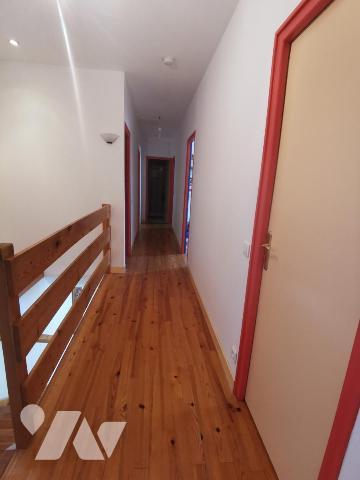 Maison d'habitation avec jardin