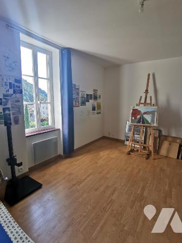 Maison d'habitation avec jardin