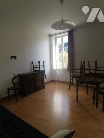 Maison d'habitation avec jardin