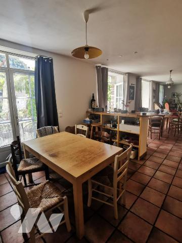 Maison d'habitation avec jardin