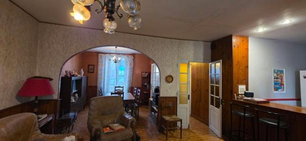 Maison 3 chambres, cave et agréable jardin